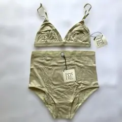 【未使用】Baserange bra pants セット サイズS Baserange Nida Bra My Red – the lingerie and her film
