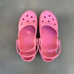 crocs ピンク サンダル
