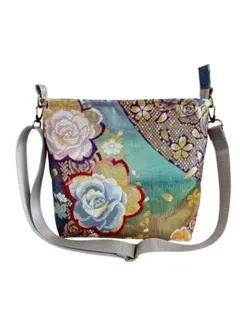 帯リメイク ショルダーバッグ　青緑×金彩 花柄 和モダン 一点物