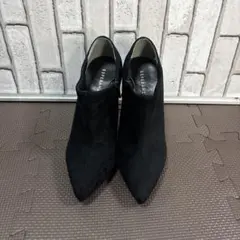 ポインテッドトゥ 22.5