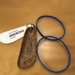 BIRKENSTOCK キーホルダー フットベッド型 ブルーラバーバンド付のサムネイル