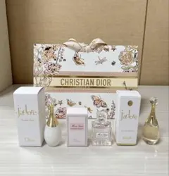 ★専用★⭐︎新品未使用⭐︎ミスディオール　ミニチュアコフレ 大本命「ミス・ディオール」の豪華なコフレが登場♡ 人気すぎて