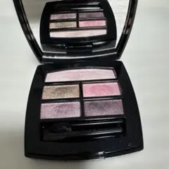 CHANEL レベージュパレットルガール　ライト