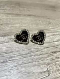 CHANEL シャネル　ビンテージボタン　ハート型ピアス クリスタル付き