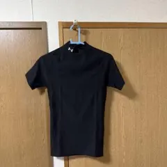 Under Armour ブラック MD アンダーシャツ 半袖