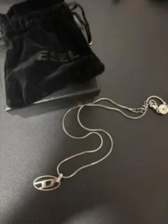 DIESEL シルバー ネックレス オーバル型