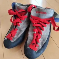 Item thumbnail for item 6b3b17ec-0ebf-4a79-8460-ab409daf828f