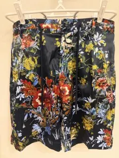 フローラルプリント ショートパンツ　ZARA USA31 美品　タグ無しのサムネイル