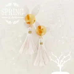 オレンジマーブル&ホワイト×ゴールドタッセルピアス♬