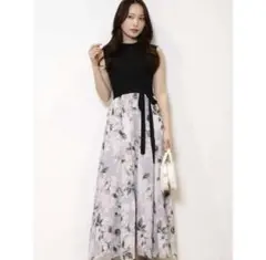 美品 マーキュリーデュオ フラワードッキングフレアワンピース
