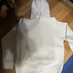 UNIQLO ホワイト フード付きパーカー