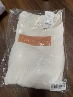 （新品）⭐︎ツインクロスこれ1枚でコーデが決まるリブブラTシャツ（オフホワイトM）