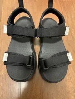 ラメ入りブラック マジックテープ付きサンダル　20cm