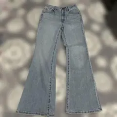 GU フレアデニムパンツ ライトブルー Mサイズのサムネイル