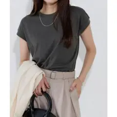 ベーシックフレンチTシャツのサムネイル