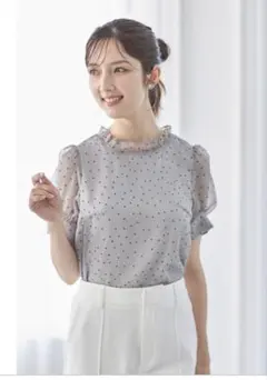 tocco closet ドット柄 フリル襟 パフスリーブ 半袖ブラウスのサムネイル