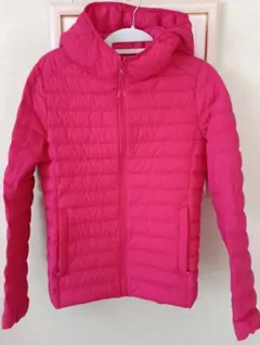 ピンク フード付き ダウンジャケット