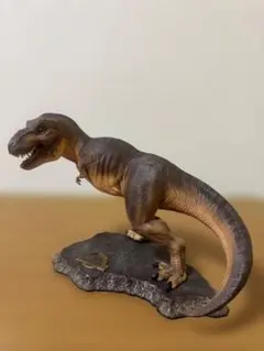 DINOWORLD】ティラノサウルス 頭骨 化石 ジュラシックパーク - メルカリ