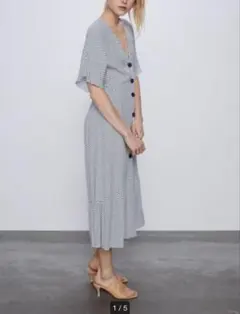 水玉ポルカドットVネックワンピース(ZARA)