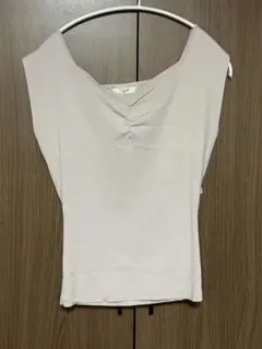 ノエラ　ノースリーブトップス