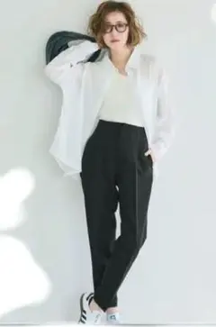 テーパードパンツ 黒