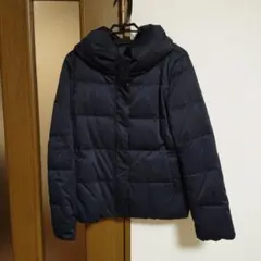 フード付きネイビーショートダウンジャケット