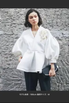 お値下げしました】Heve ハートネックペプラムブラウス トップス