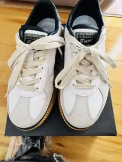 Onitsuka Tiger. DELECITY ホワイト×グリーン