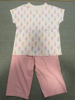 ユニクロ　パジャマセット 130cm
