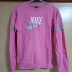 NIKE　美品　トレーナー