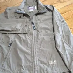 ジャックウルフスキン　アウトドアジャンパー