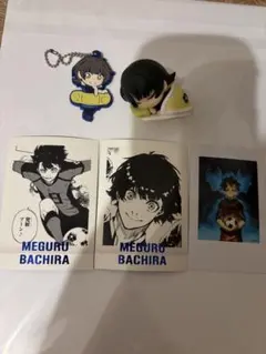 ブルーロック ブルロ TSUTAYA 黒シャツ 缶バッジ 蜂楽廻 - メルカリ