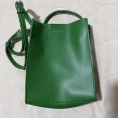 レディース　グリーン ショルダーバッグ　ミニバッグ　美品　緑　バッグ