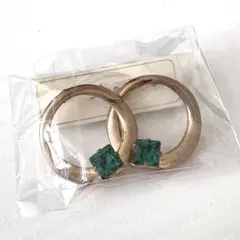 アネモネ　ANEMONE 新品未使用　ピアス　ゴールド 緑色ストーン