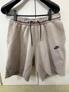 NIKE テック フリース メンズ ウォッシュ加工 ショートパンツ　ベージュのサムネイル