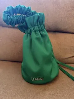 GANNI グリーン 巾着 ショルダーバッグのサムネイル