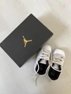 Jordan ホワイト ローカットスニーカー　7c