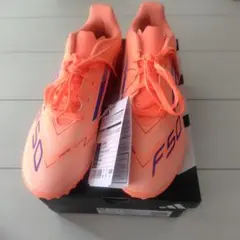 adidas　サッカートレーニングシューズ　24.0