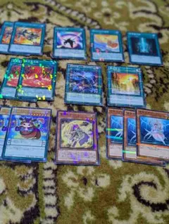 遊戯王ocg スーパーレアカード200枚まとめ売り 引退品 デッキパーツ