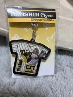 阪神タイガース　中野拓夢　選手シェイカーキーホルダー