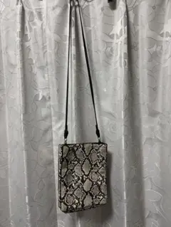 パイソン柄 ショルダーバッグ