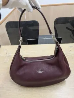 [特売]　極美品COACHコーチ　2way ショルダーバック三日月型フォルム