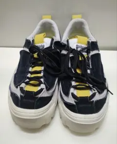 B*e様 Onitsuka Tiger プラットフォームスニーカー ブラック/イ