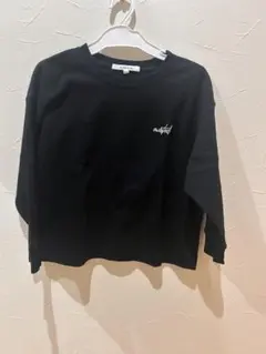 ブラック ワンポイント　無地長袖カットソー