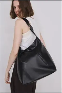 un/neu　 ワンハンドル2WAYミニポケショルダー 黒