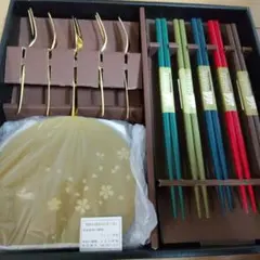 箸 ・フォーク・ 銘々皿 各5客セット