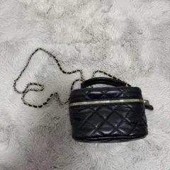 ブラック キルティング ショルダーバッグ