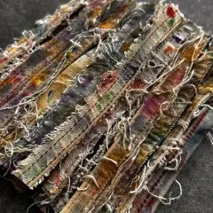 A16 デニムコーヒー染めペイントステッチ　ハギレ　30本