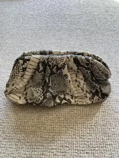 GREEN LABEL RELAXING ヘビ柄クラッチバッグ