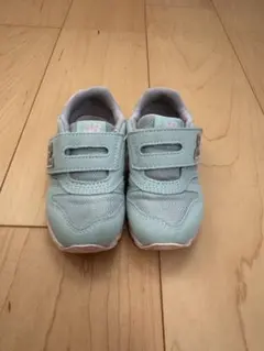 new balance ミントグリーン スニーカー
